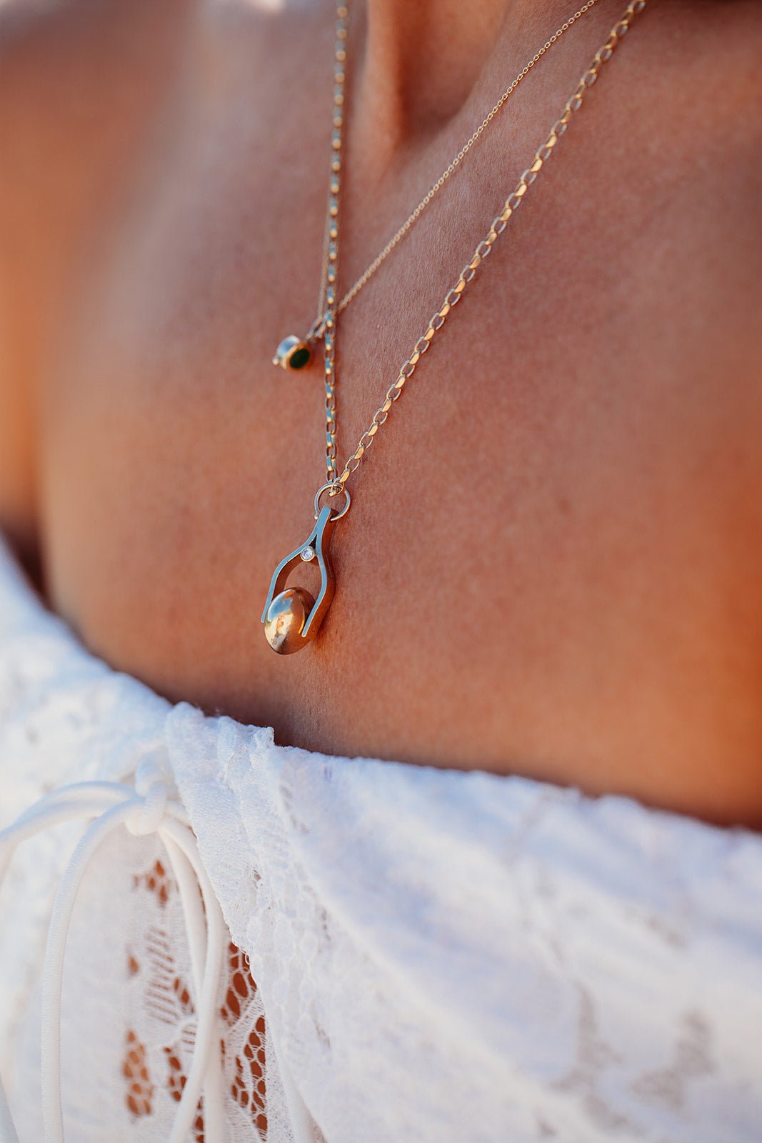 Green Sapphire Spinning Necklace in Solid 9ct GoldNecklacesBooblinka Jewellery