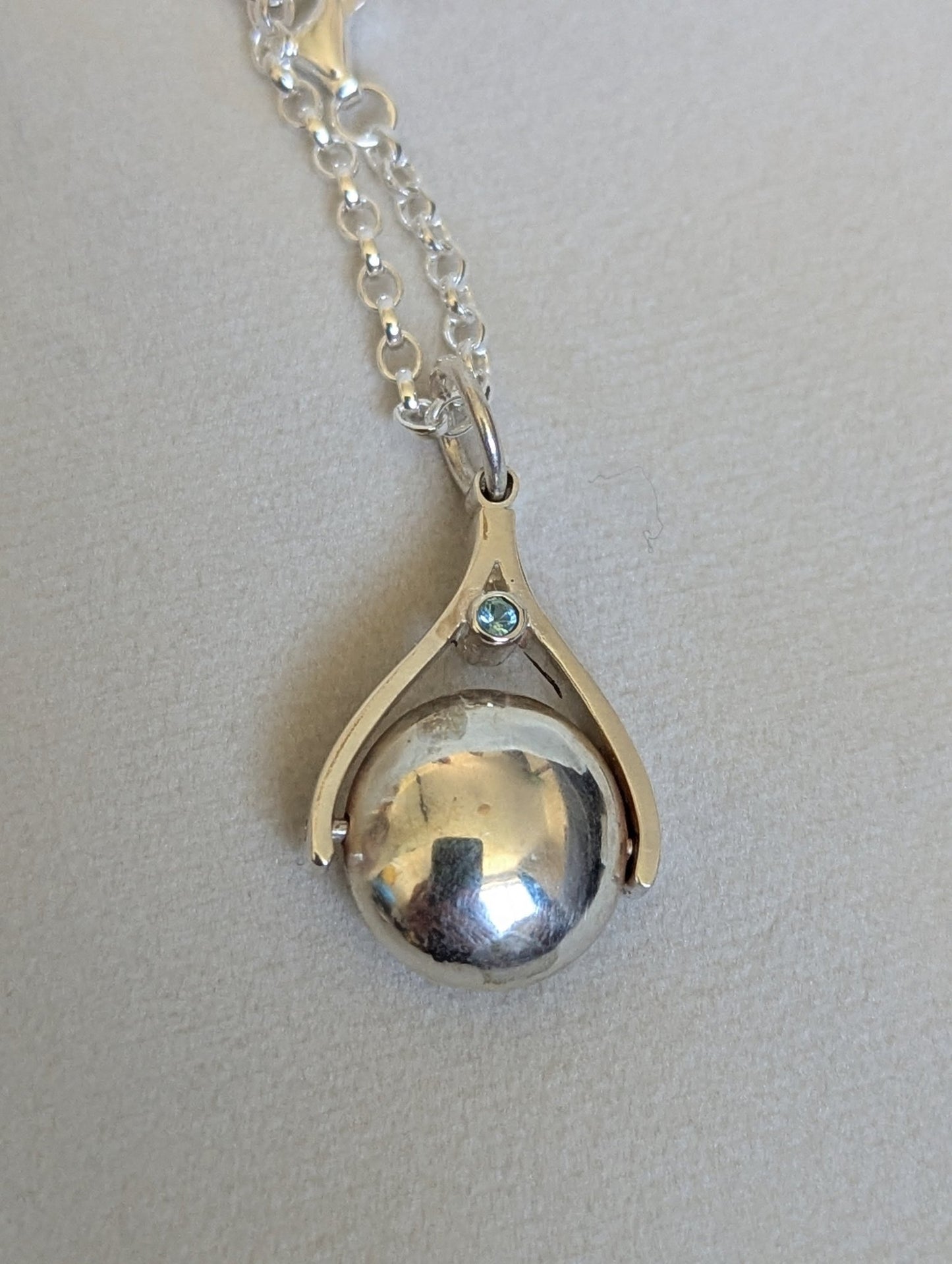 Silver Spinning Pendant Necklace with Sky Blue TopazNecklacesBooblinka Jewellery