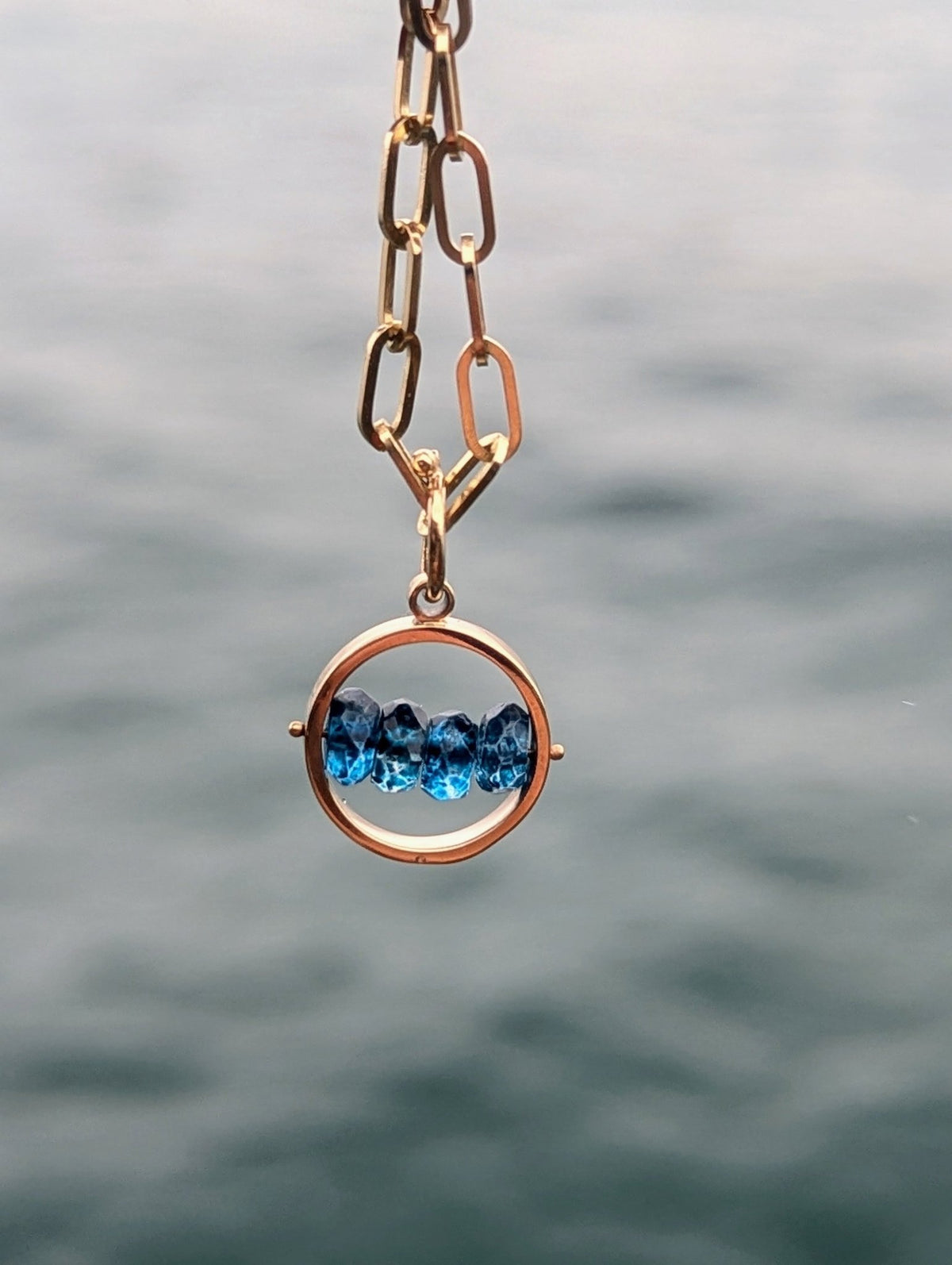9ct Gold Blue Topaz Tactile Necklace – HALONecklacesBooblinka Jewellery
