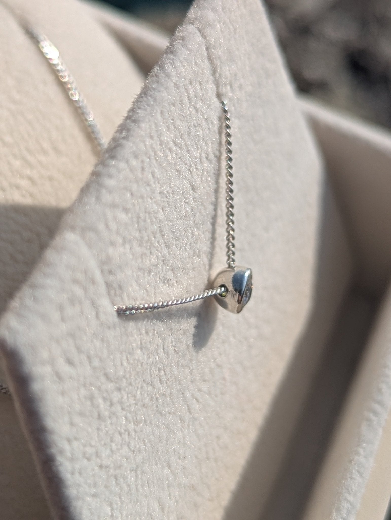 Sterling Silver Solitaire Moissanite Necklace – DEI CollectionNecklacesBooblinka Jewellery