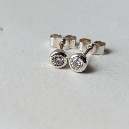Moissanite Solitaire Silver Stud Earrings – DEI Collection by Booblinka Jewellery
